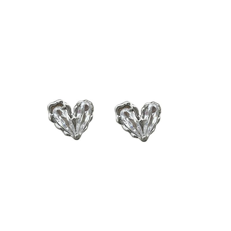 Female Niche Versatile and Simple Heart-shaped Earrings срібний
Female Niche Versatile and Simple Heart-shaped Earrings срібний
