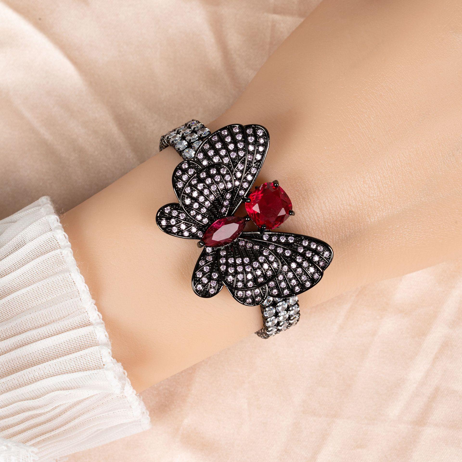 2026 Zircon Butterfly Bracelet Women s Light Luxury Summer Niche Design High-end Exquisite Gift for Girlfriend and Girlfriend 18CM
2026 Zircon Butterfly Bracelet Women s Light Luxury Summer Niche Design High-end Exquisite Gift for Girlfriend and Girlfriend 18CM