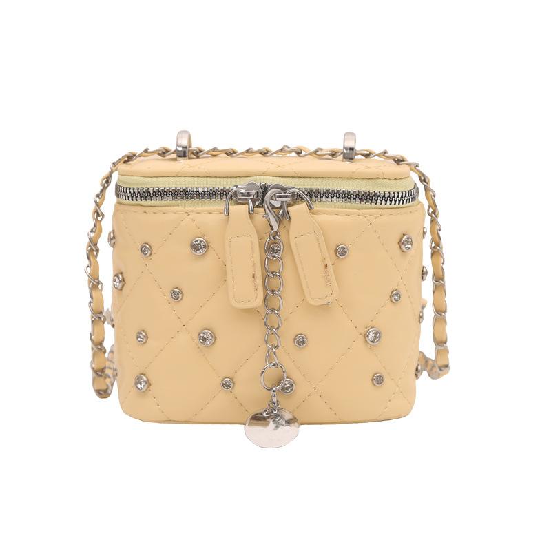 Wholesale mini small bag women s new summer versatile chain messenger bag casual small square bag жовтий
Wholesale mini small bag women s new summer versatile chain messenger bag casual small square bag жовтий
