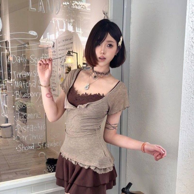 Hot Girl Outfit: a Complete Set of Women s Summer Short Blouses with a Cinched Waist, Slim-Fitting Design, and Stunning Two-Piece Dress Two-piece suit S
Hot Girl Outfit: a Complete Set of Women s Summer Short Blouses with a Cinched Waist, Slim-Fitting Design, and Stunning Two-Piece Dress Two-piece suit S