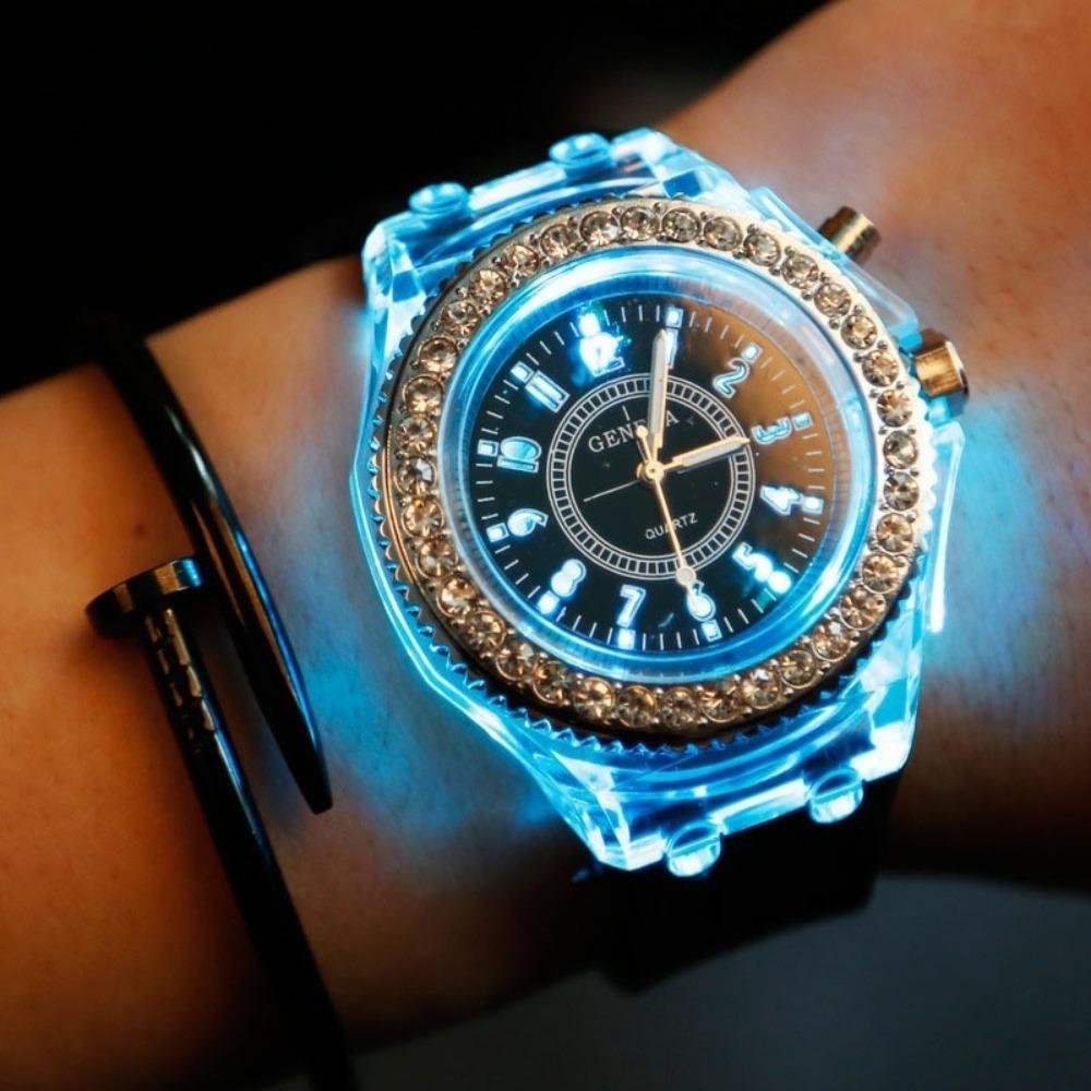 Couple Classic Watches Women Silicone Quartz Noctilucent Watch Jelly Women Dress Watch білий
Couple Classic Watches Women Silicone Quartz Noctilucent Watch Jelly Women Dress Watch білий