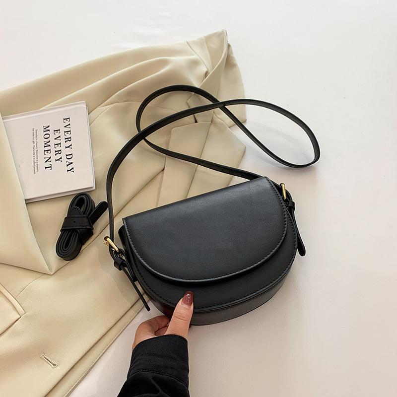 Retro Solid Color Saddle Bag High Quality Leather Shoulder Bags for Women 2025 New Simple Ladies Crossbody Bag Designer Handbags 30cm))
Retro Solid Color Saddle Bag High Quality Leather Shoulder Bags for Women 2025 New Simple Ladies Crossbody Bag Designer Handbags 30cm))