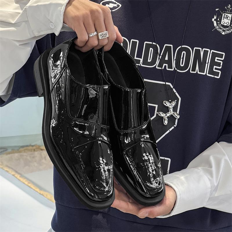 Однотонные однопедальные туфли из кожи, весна 2025, новые европейские и американские модные глянцевые туфли на танкетке 241213-J 38
Однотонные однопедальные туфли из кожи, весна 2025, новые европейские и американские модные глянцевые туфли на танкетке 241213-J 38