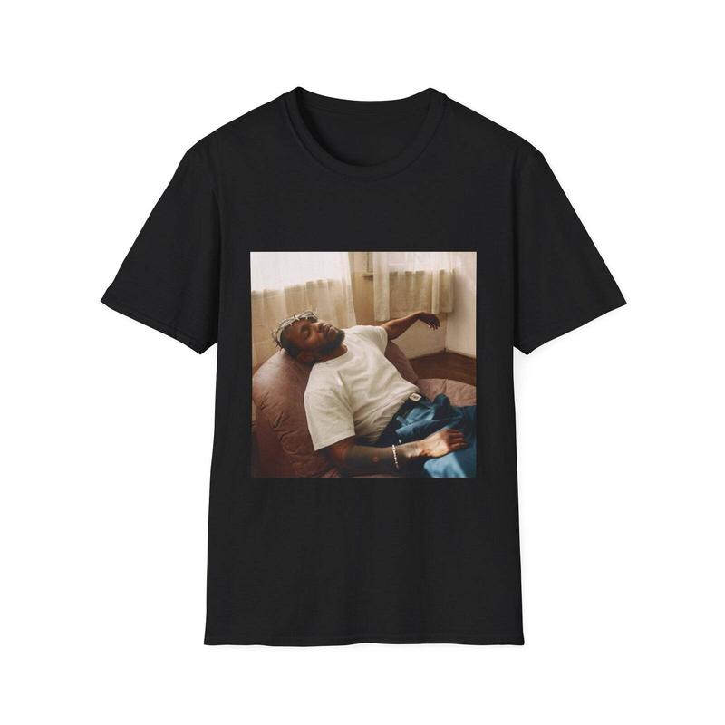Kendrick Lamar Unisex T-Shirt, Vintage T-Shirt, Retro T-Shirt, Rap Merch, Hip Hop Artis XL
Kendrick Lamar Unisex T-Shirt, Vintage T-Shirt, Retro T-Shirt, Rap Merch, Hip Hop Artis XL