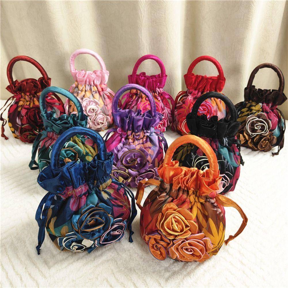 Satin Silk Drawstring Bucket Bag Ethnic Style Phone Bag Purse Wallet Hanfu Bag Mom озеро синього кольору
Satin Silk Drawstring Bucket Bag Ethnic Style Phone Bag Purse Wallet Hanfu Bag Mom озеро синього кольору