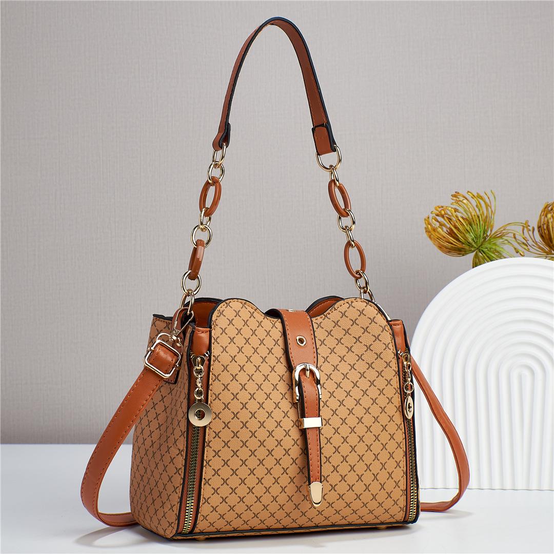 Fashion atmospheric bag large capacity bucket bag retro shoulder bag messenger bag women s bags simple and fashionable 23.5*10*19 хаки
Fashion atmospheric bag large capacity bucket bag retro shoulder bag messenger bag women s bags simple and fashionable 23.5*10*19 хаки