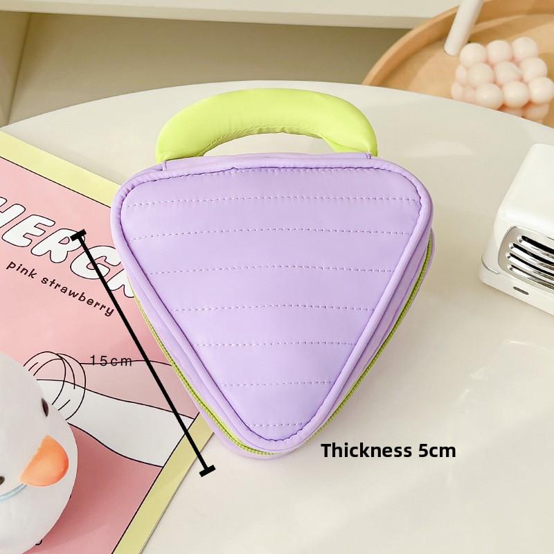 1pc Makeup Bag Girls Good Looking Handheld Triangular Lipstick Storage Bag Dopamine Style Portable Cosmetic Pouch фиолетовый
1pc Makeup Bag Girls Good Looking Handheld Triangular Lipstick Storage Bag Dopamine Style Portable Cosmetic Pouch фиолетовый