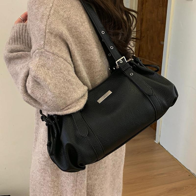 Casual Women Handbags big capacity luxury design PU Leather Female Shoulder Bag Commuting Office Totes Ladies Hand bag чорний
Casual Women Handbags big capacity luxury design PU Leather Female Shoulder Bag Commuting Office Totes Ladies Hand bag чорний