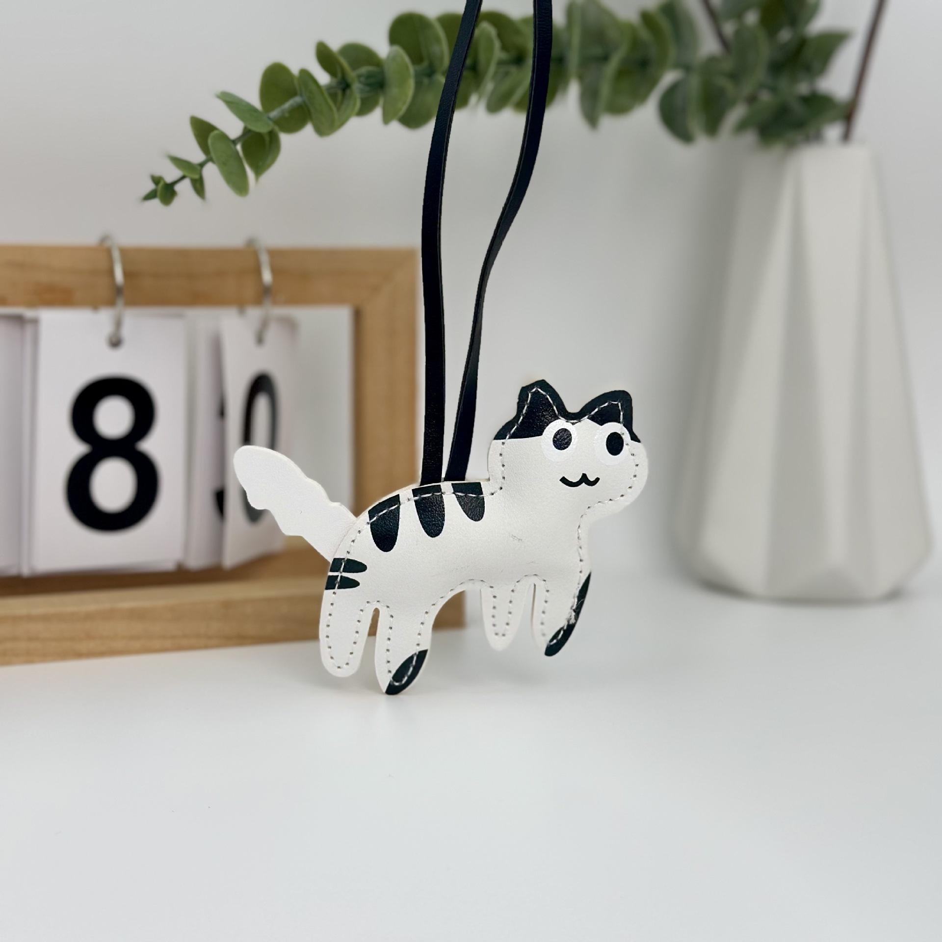 Spot Cow Kitten Leather Backpack Pendant Kitten Pendant Clothing Luggage Accessories Cat Car Keychain білий
Spot Cow Kitten Leather Backpack Pendant Kitten Pendant Clothing Luggage Accessories Cat Car Keychain білий