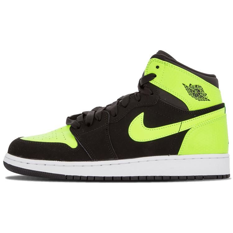 Jordan 1 Retro High GS Black Ghost Green 332148-003 40.5
Jordan 1 Retro High GS Black Ghost Green 332148-003 40.5