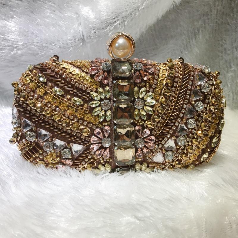 Handbag Autumn New Rhinestone Chain Handheld Dinner Small Square Bag Banquet Dress Color Metal Diamond Texture Women s Bag
Handbag Autumn New Rhinestone Chain Handheld Dinner Small Square Bag Banquet Dress Color Metal Diamond Texture Women s Bag