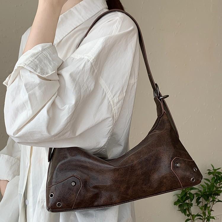 Pu Leather Retro Women s Underarm Bag Cool Y2k Girls Vintage Small Shoulder Bags Simple Female Crossbody Bag Handbags Purse
Pu Leather Retro Women s Underarm Bag Cool Y2k Girls Vintage Small Shoulder Bags Simple Female Crossbody Bag Handbags Purse