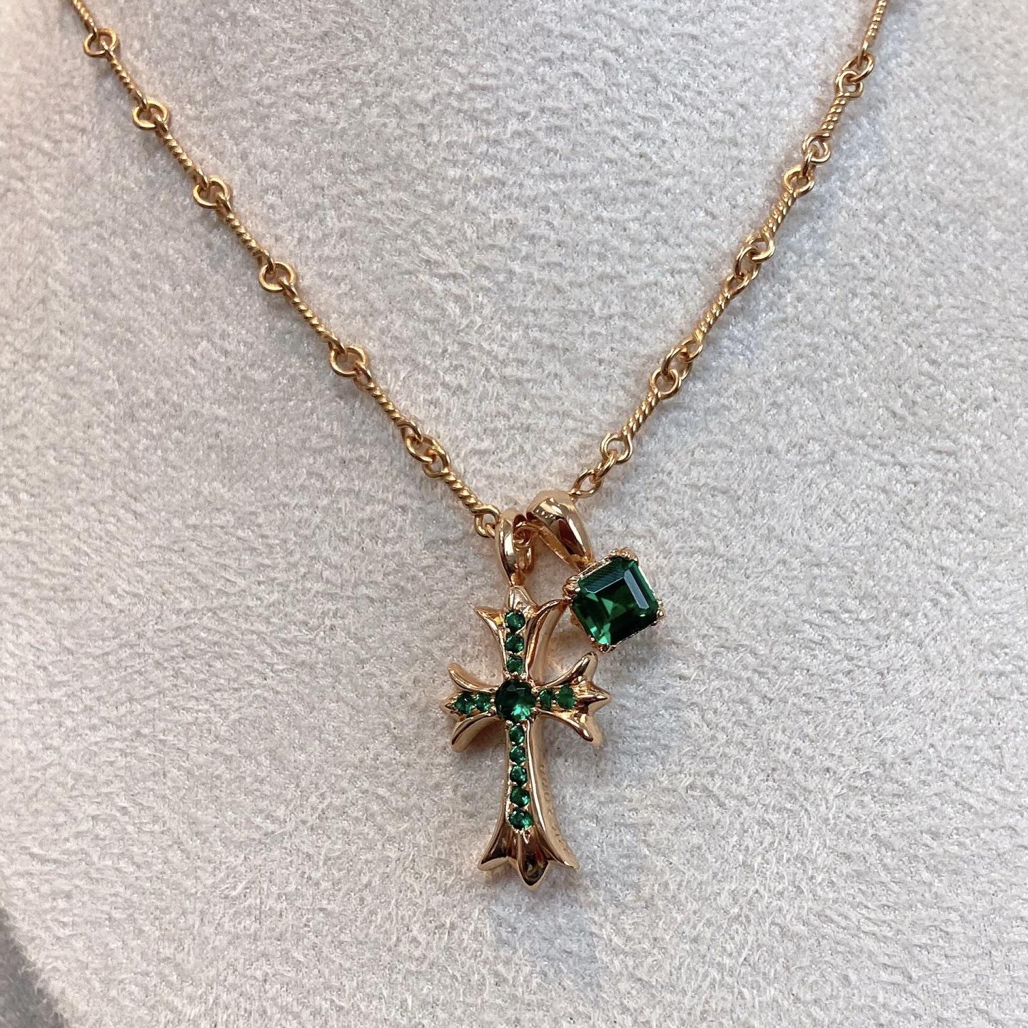 22K Gold-Plated Bamboo Chain Necklace with Sterling Silver Cross and Green Diamond
22K Gold-Plated Bamboo Chain Necklace with Sterling Silver Cross and Green Diamond