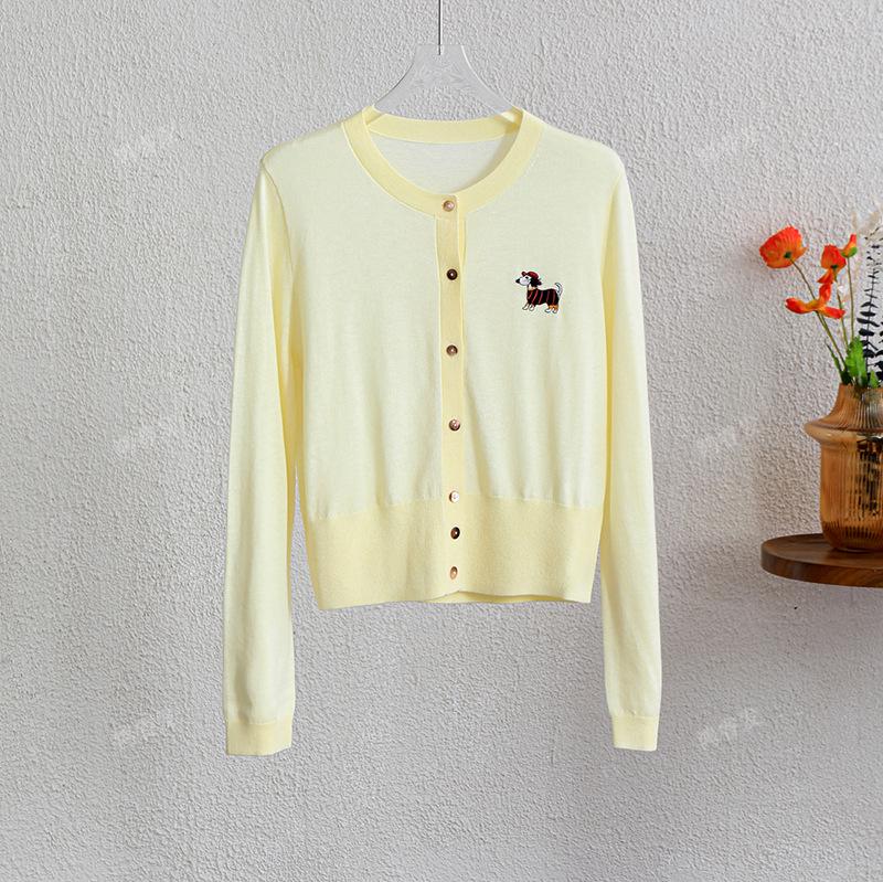 Вязаный женский кардиган с круглым вырезом и длинными рукавами, с вышивкой щенков в начале весны S жёлтый
Вязаный женский кардиган с круглым вырезом и длинными рукавами, с вышивкой щенков в начале весны S жёлтый