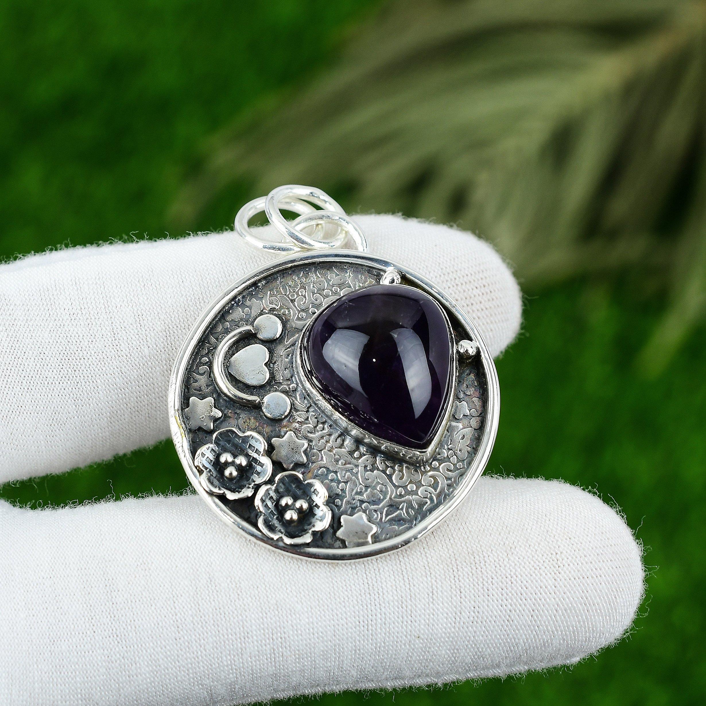 Подарок для нее Ювелирная подвеска из стерлингового серебра 925 пробы с натуральным звездчатым аметистом
Подарок для нее Ювелирная подвеска из стерлингового серебра 925 пробы с натуральным звездчатым аметистом