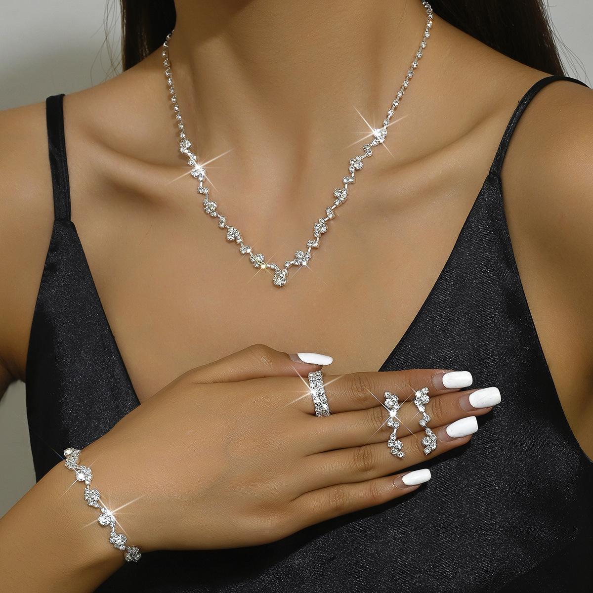 2026 European and American Simple Full Diamond Necklace Earrings Bracelet Ring, Bridesmaid Jewelry Set Four-piece Set 45CM
2026 European and American Simple Full Diamond Necklace Earrings Bracelet Ring, Bridesmaid Jewelry Set Four-piece Set 45CM