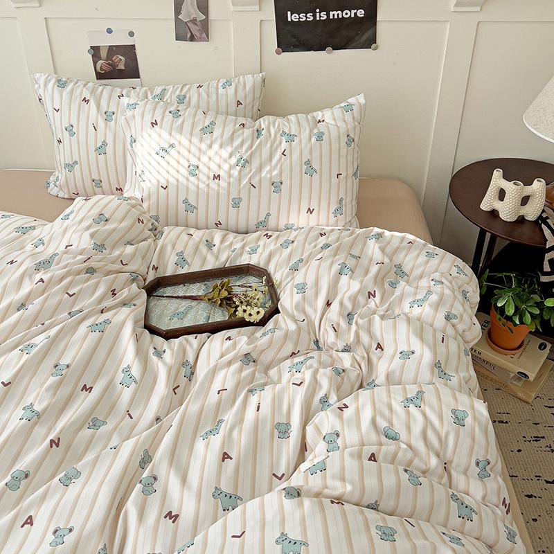 Комплект постельного белья из двойной пряжи, четырехпредметный, приятный к коже, дышащий и удобный, стираные простыни, пододеяльники, наволочки 1.2m bed
Комплект постельного белья из двойной пряжи, четырехпредметный, приятный к коже, дышащий и удобный, стираные простыни, пододеяльники, наволочки 1.2m bed