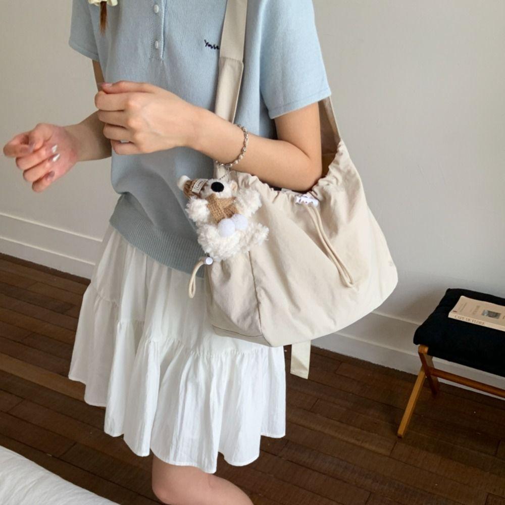 Pleated Drawstring Tote Bag Large Capacity Crossbody Bag Fashionable Nylon Shoulder Bag Students чорний
Pleated Drawstring Tote Bag Large Capacity Crossbody Bag Fashionable Nylon Shoulder Bag Students чорний