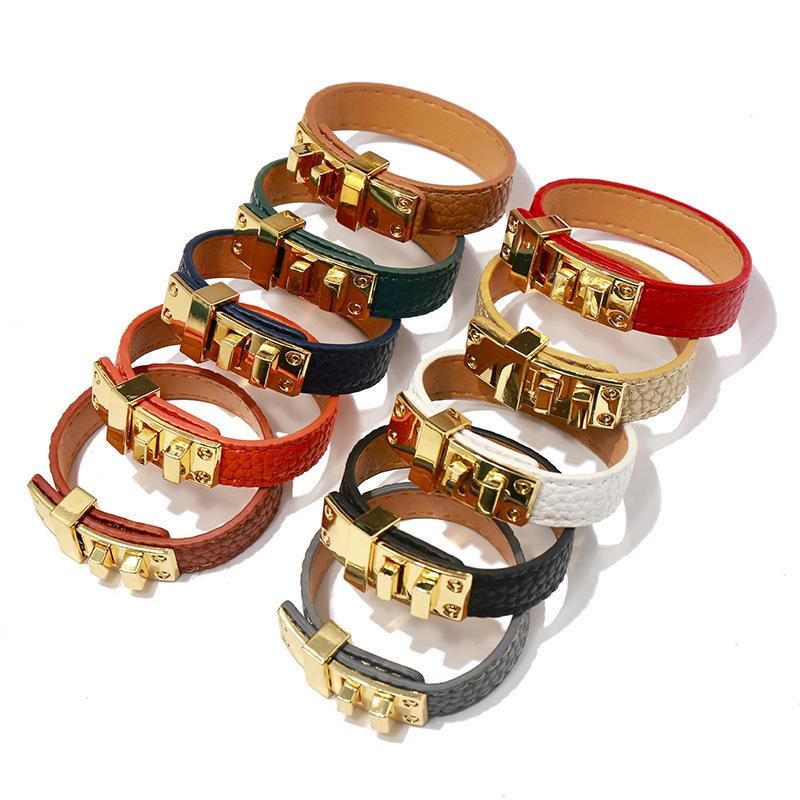 European & American Cross-Border Punk Lychee Pattern PU Bracelet with Alloy Buckle золотой/серый
European & American Cross-Border Punk Lychee Pattern PU Bracelet with Alloy Buckle золотой/серый