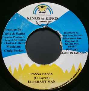 7inch Record ELEPHANT MAN - Passa Passa NONE Kings of Kings 2001 Jamaica Reggae, Ska & Dub Used
7inch Record ELEPHANT MAN - Passa Passa NONE Kings of Kings 2001 Jamaica Reggae, Ska & Dub Used