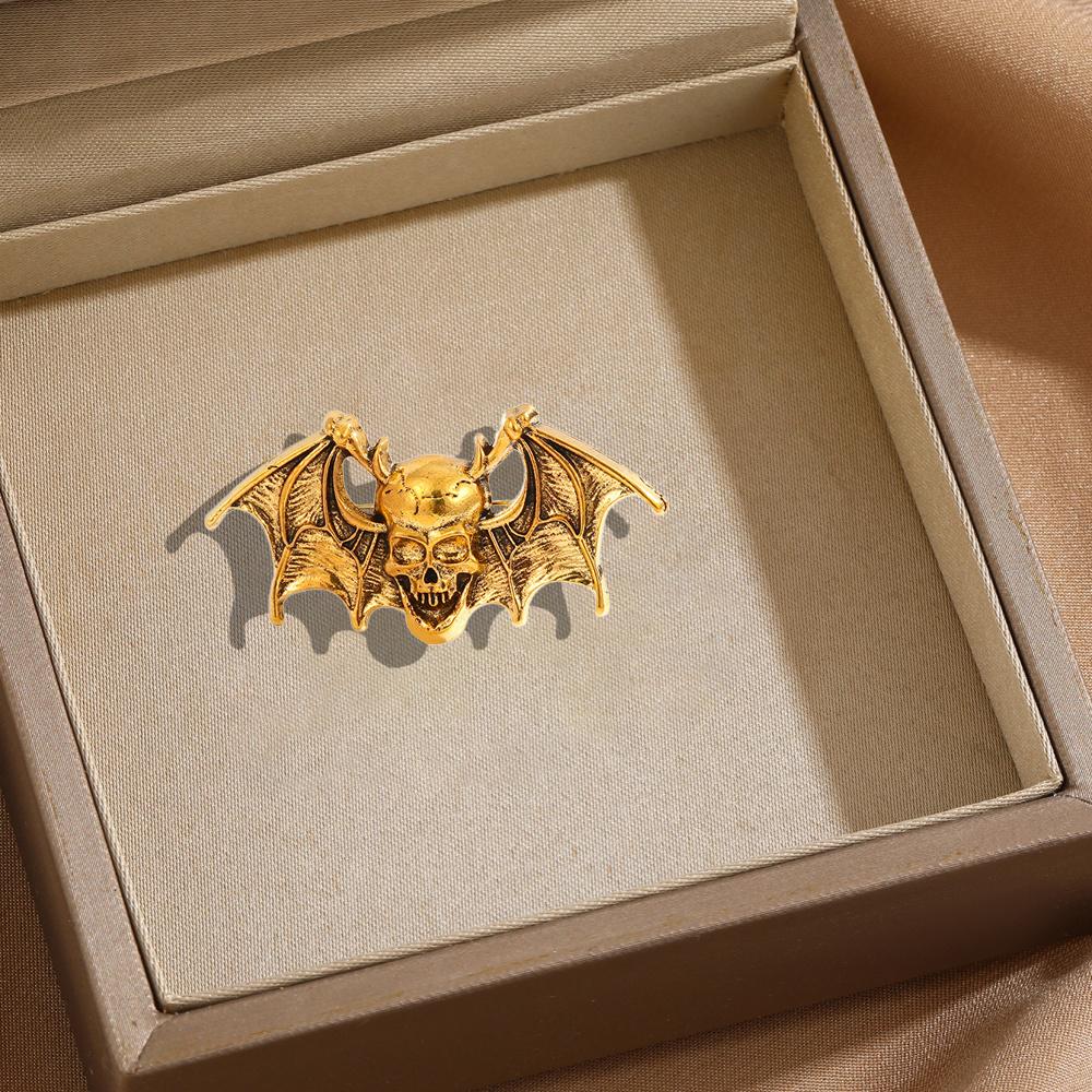 Halloween Skull Bat Brooch Universal Retro Alloy Brooch Trendy and All-Match Clothes Backpack Scarf Accessories Brooches
Halloween Skull Bat Brooch Universal Retro Alloy Brooch Trendy and All-Match Clothes Backpack Scarf Accessories Brooches