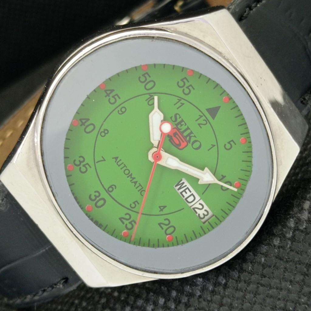 Б/У SEIKO 5 АВТОМАТИЧЕСКИЕ 6309A ВИНТАЖНЫЕ ЯПОНСКИЕ МУЖСКИЕ ЧАСЫ D/D ЗЕЛЕНЫЕ 577-a305571-9 SKU577-a305571
Б/У SEIKO 5 АВТОМАТИЧЕСКИЕ 6309A ВИНТАЖНЫЕ ЯПОНСКИЕ МУЖСКИЕ ЧАСЫ D/D ЗЕЛЕНЫЕ 577-a305571-9 SKU577-a305571