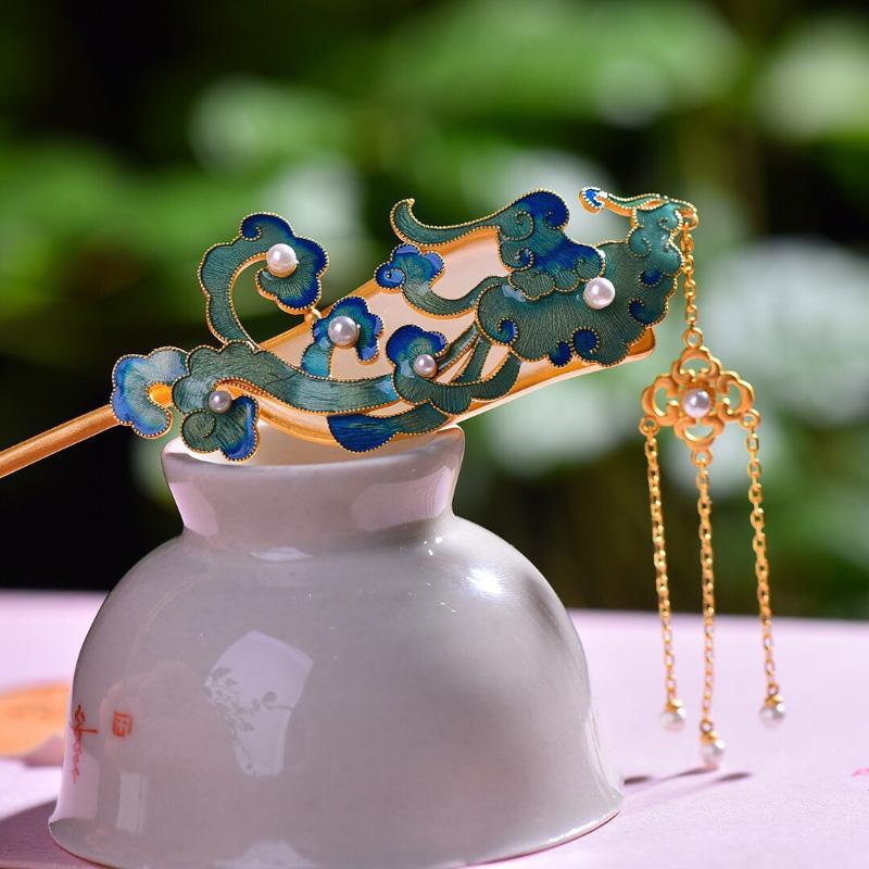 Enamel auspicious cloud pearl tiara Court style hanfu accessories Ancient gold craft natural Hotan Jade hair jewelry for women
Enamel auspicious cloud pearl tiara Court style hanfu accessories Ancient gold craft natural Hotan Jade hair jewelry for women