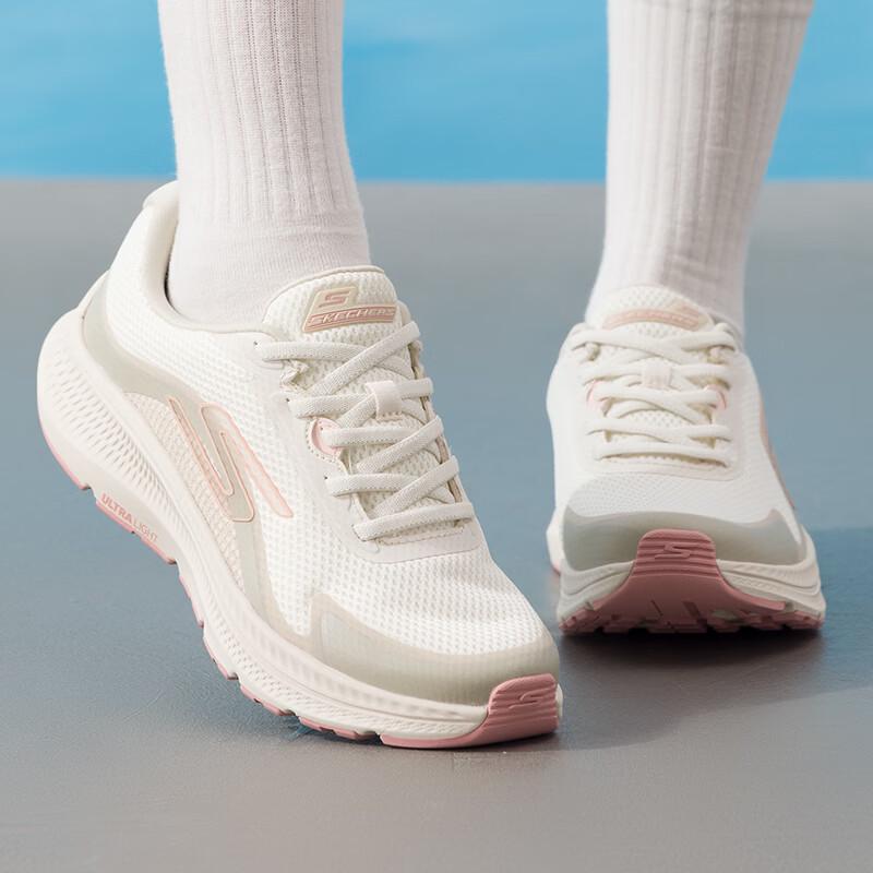 Skechers Women s GO 7/24 Running Shoes EU 39
Skechers Women s GO 7/24 Running Shoes EU 39
