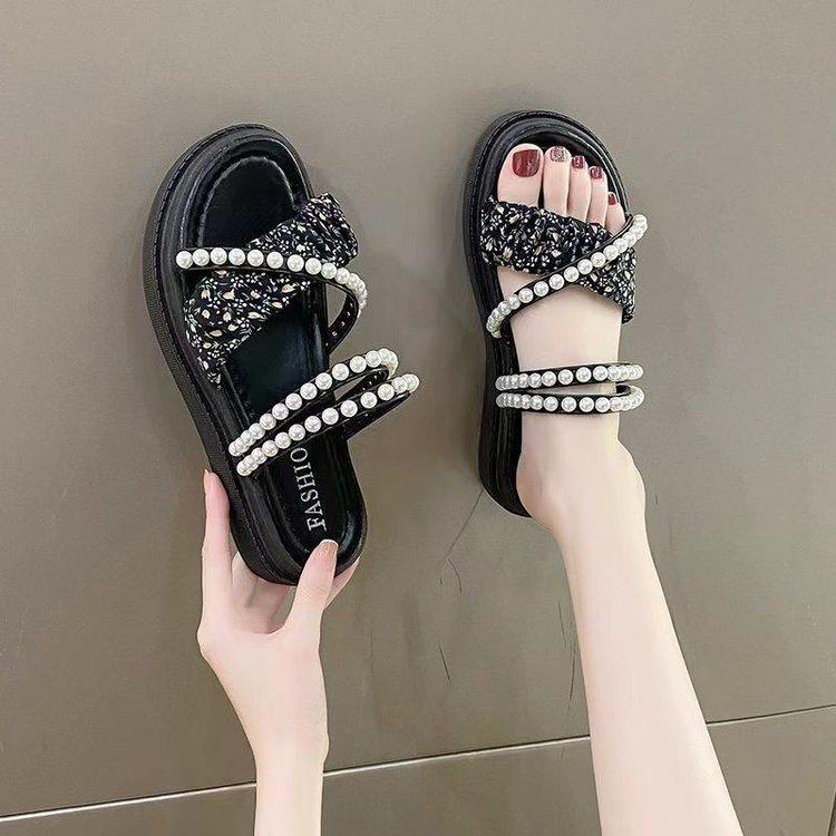thick-soled cross-cool slippers women s summer wear new pearl with skirt beach sandals 35 чорний
thick-soled cross-cool slippers women s summer wear new pearl with skirt beach sandals 35 чорний