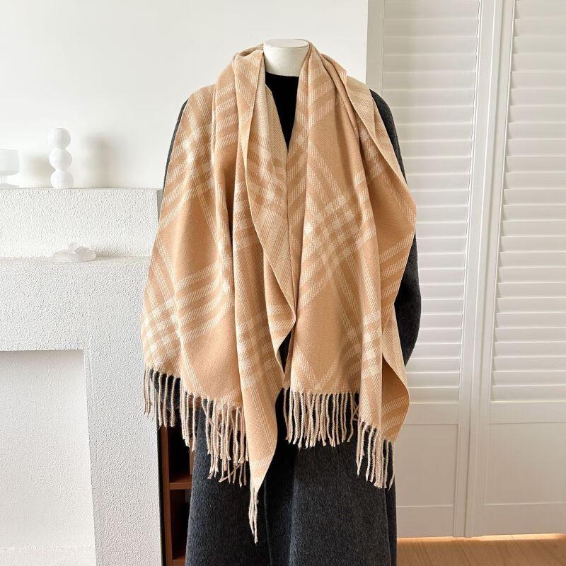 Women s Graphene Heated Plaid Scarf
Women s Graphene Heated Plaid Scarf
