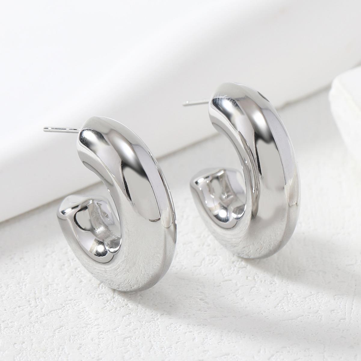 Gold-Plated Minimalist Geometric Stainless Steel C-Shaped Earrings 18K Gold-plated
Gold-Plated Minimalist Geometric Stainless Steel C-Shaped Earrings 18K Gold-plated