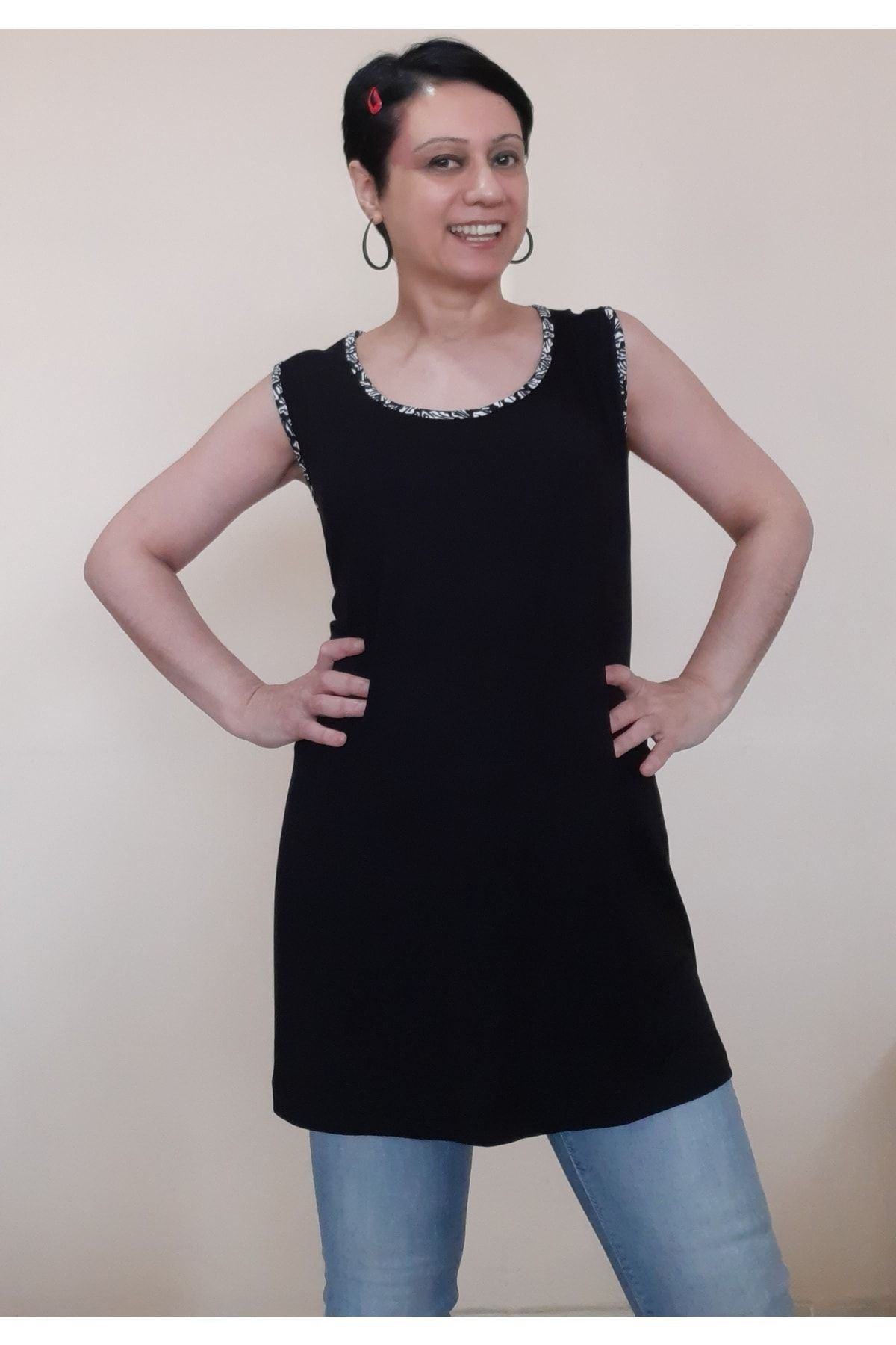 Women s Style Big Size T-Shirt Black T-Shirt With Thick Straps And Black And White Piping Detail 2XL/3XL
Women s Style Big Size T-Shirt Black T-Shirt With Thick Straps And Black And White Piping Detail 2XL/3XL