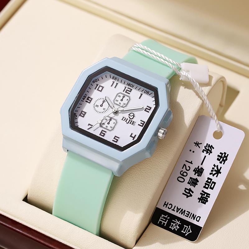 Square Watch, Appearance, Girl, High School Students, Niche Design, Simple Fashion Temperament, Waterproof And Versatile Quartz Watch зелений
Square Watch, Appearance, Girl, High School Students, Niche Design, Simple Fashion Temperament, Waterproof And Versatile Quartz Watch зелений