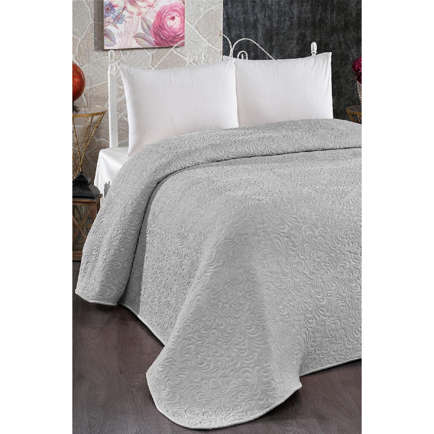 Толстое двойное одеяло Pamela с тиснением, 2,8 кг, 230x240 см, серое
Толстое двойное одеяло Pamela с тиснением, 2,8 кг, 230x240 см, серое