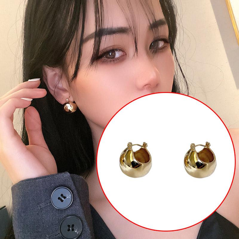 Hollow Chunky Hoop Earrings for Women Stainless Steel Sphere Ball Cute Minimalist Earrings Fashion Jewelry
Hollow Chunky Hoop Earrings for Women Stainless Steel Sphere Ball Cute Minimalist Earrings Fashion Jewelry