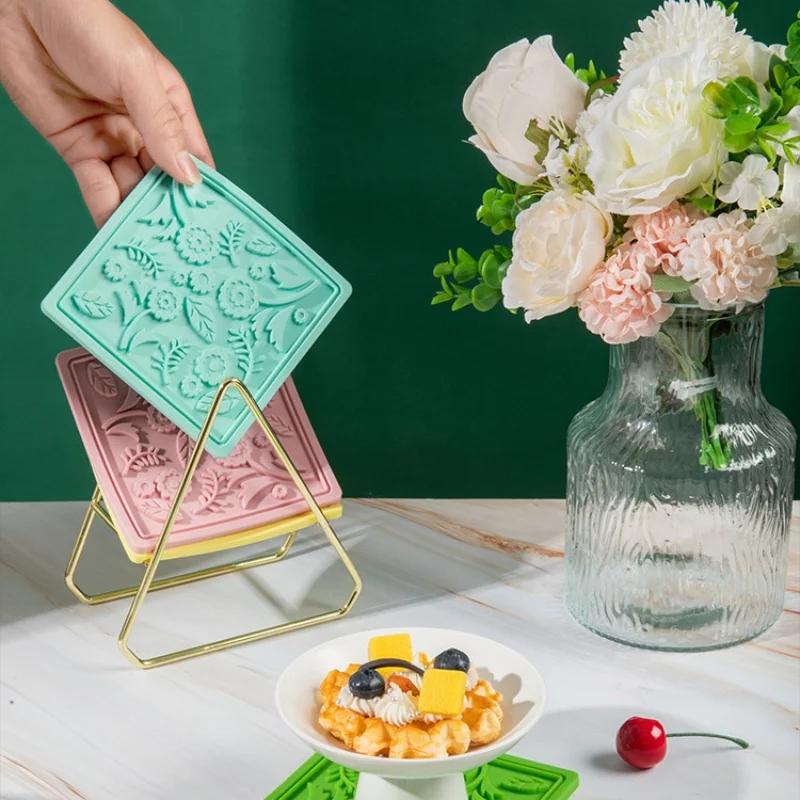 Carved Silicone Coasters Rustic Style Hollow Household Square Placemat Thickened Anti-scald Waterproof Mat Table Glasses Holder
Carved Silicone Coasters Rustic Style Hollow Household Square Placemat Thickened Anti-scald Waterproof Mat Table Glasses Holder