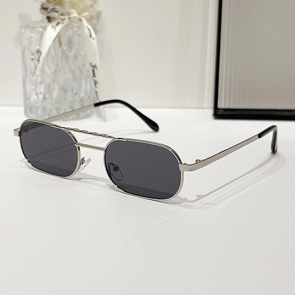 Brand Square Sunglasses Women s Fashion Double Bridge Rectangle Sun Glasses For Ladies Retro Vintage Oval Eyewear Trends Other срібло сірий колір
Brand Square Sunglasses Women s Fashion Double Bridge Rectangle Sun Glasses For Ladies Retro Vintage Oval Eyewear Trends Other срібло сірий колір
