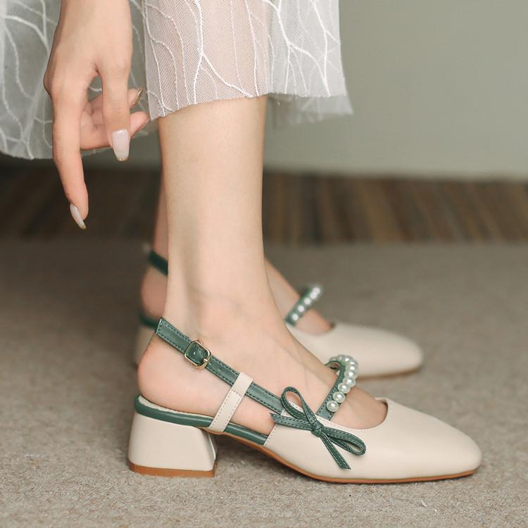 Летние женские сандалии из натуральной кожи с бантом из сказочного жемчуга. Нескользящая дышащая женская обувь на толстом каблуке с мягкой подошвой. 
Летние женские сандалии из натуральной кожи с бантом из сказочного жемчуга. Нескользящая дышащая женская обувь на толстом каблуке с мягкой подошвой.