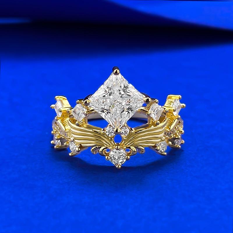 Zhuozhifan Jewelry 2026 Кольцо из стерлингового серебра 925 пробы с изумрудом Принцесса - Дизайн с гравировкой Короны и Пера. Size 6
Zhuozhifan Jewelry 2026 Кольцо из стерлингового серебра 925 пробы с изумрудом Принцесса - Дизайн с гравировкой Короны и Пера. Size 6