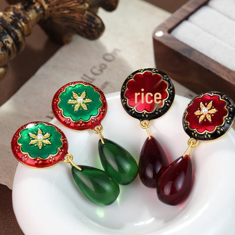 Elegant Vintage French Red Drip Oil & Faux Pearl Teardrop Stud Earrings for Women 
Elegant Vintage French Red Drip Oil & Faux Pearl Teardrop Stud Earrings for Women