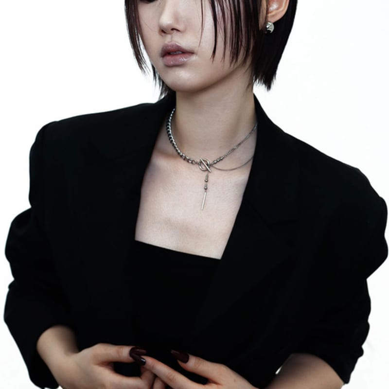 Baroque Stone Toggle bar ball point necklace (Basic) 42cm (5,000 won)
Baroque Stone Toggle bar ball point necklace (Basic) 42cm (5,000 won)