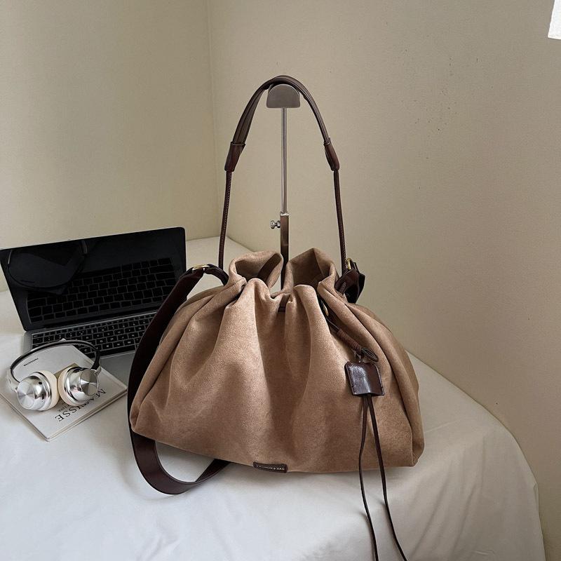 2026 New High-Capacity Commute Women Handbag Luxury Brand Design Garbage Bag pu Leather Women Hobo Bag Fashi Shoulder Bag хакі
2026 New High-Capacity Commute Women Handbag Luxury Brand Design Garbage Bag pu Leather Women Hobo Bag Fashi Shoulder Bag хакі