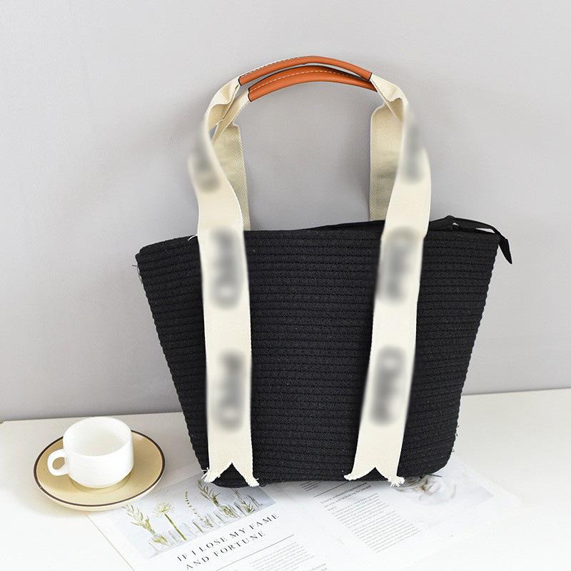 Городская минималистичная плетеная сумка-тоут: Вместительная, на подкладке, повседневная соломенная сумка для пляжа Lined 44x28 cm Zipper Version
Городская минималистичная плетеная сумка-тоут: Вместительная, на подкладке, повседневная соломенная сумка для пляжа Lined 44x28 cm Zipper Version