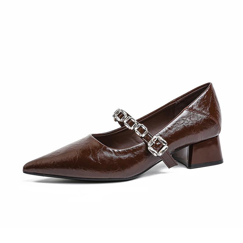 New Style Women s One-button Retro Versatile Pointed-toe Shoes 40 коричневий
New Style Women s One-button Retro Versatile Pointed-toe Shoes 40 коричневий