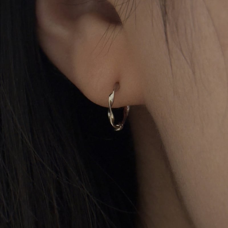 Faye 14k Yue earrings Rose Gold
Faye 14k Yue earrings Rose Gold