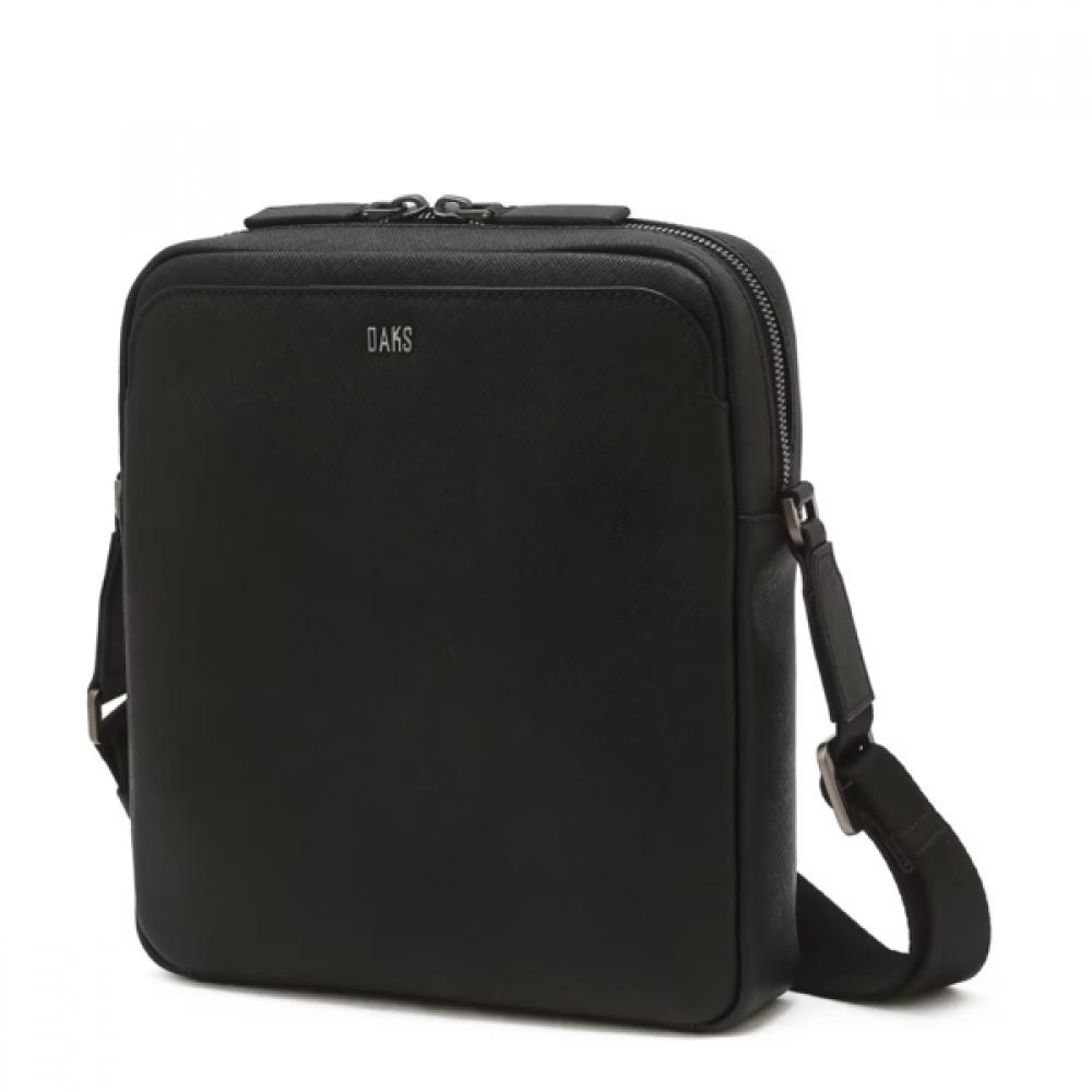 Daks Black Logo Decorated Leather Crossbody Bag Dbba5f342bk Single option
Daks Black Logo Decorated Leather Crossbody Bag Dbba5f342bk Single option