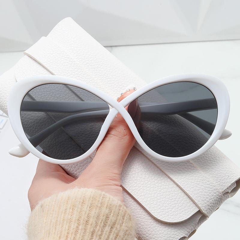 grunge y2k Women s Cat Eye Sunglasses. Luxury & Stylish Glasses, Summer Travel Sunglasses Trendy & Retro Personality Sunglasses
grunge y2k Women s Cat Eye Sunglasses. Luxury & Stylish Glasses, Summer Travel Sunglasses Trendy & Retro Personality Sunglasses