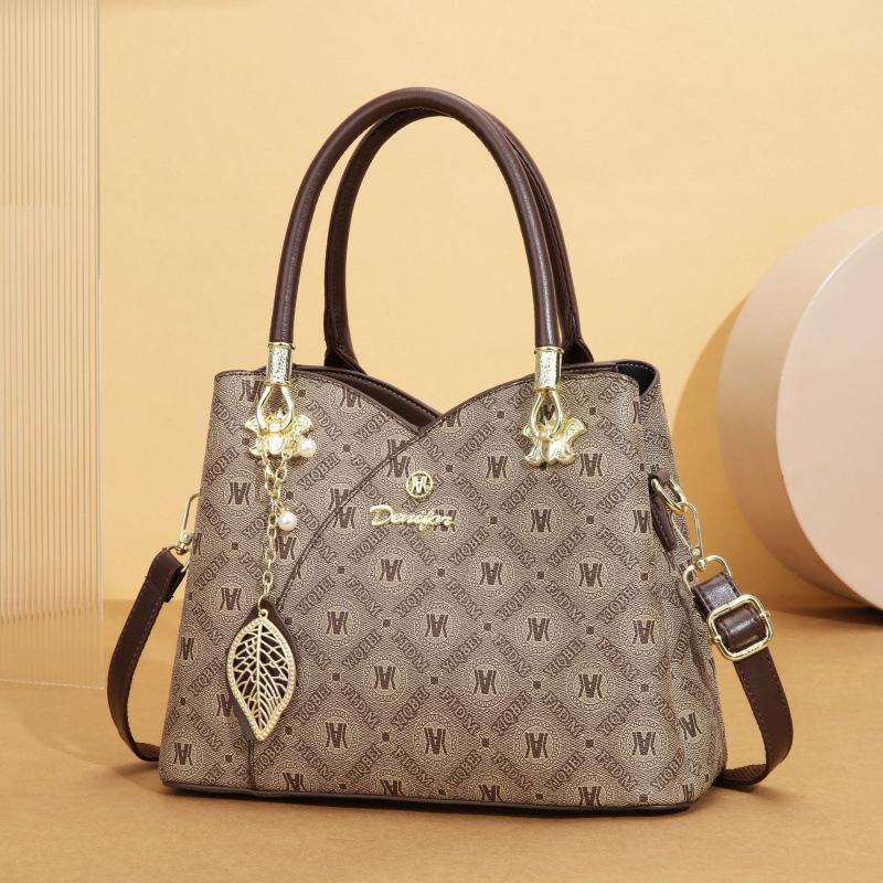 bag high-end sense retro large-capacity printed women s bag new fashion tote bag shoulder bag handbag women
bag high-end sense retro large-capacity printed women s bag new fashion tote bag shoulder bag handbag women