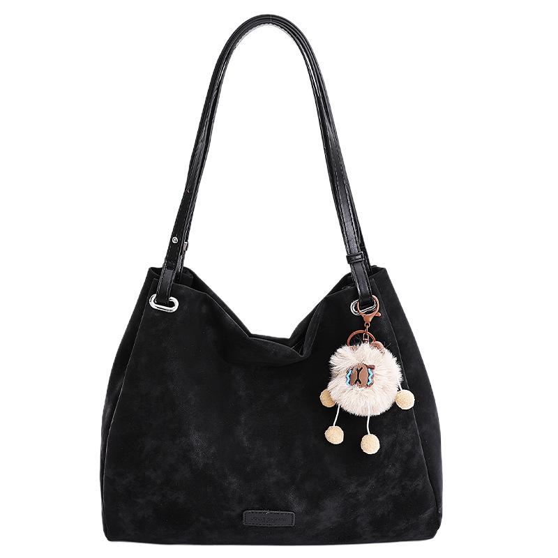 2025 Retro Shoulder Bag: Large Capacity Women s High-End Tote for Autumn & Winter No Pendant чёрный
2025 Retro Shoulder Bag: Large Capacity Women s High-End Tote for Autumn & Winter No Pendant чёрный