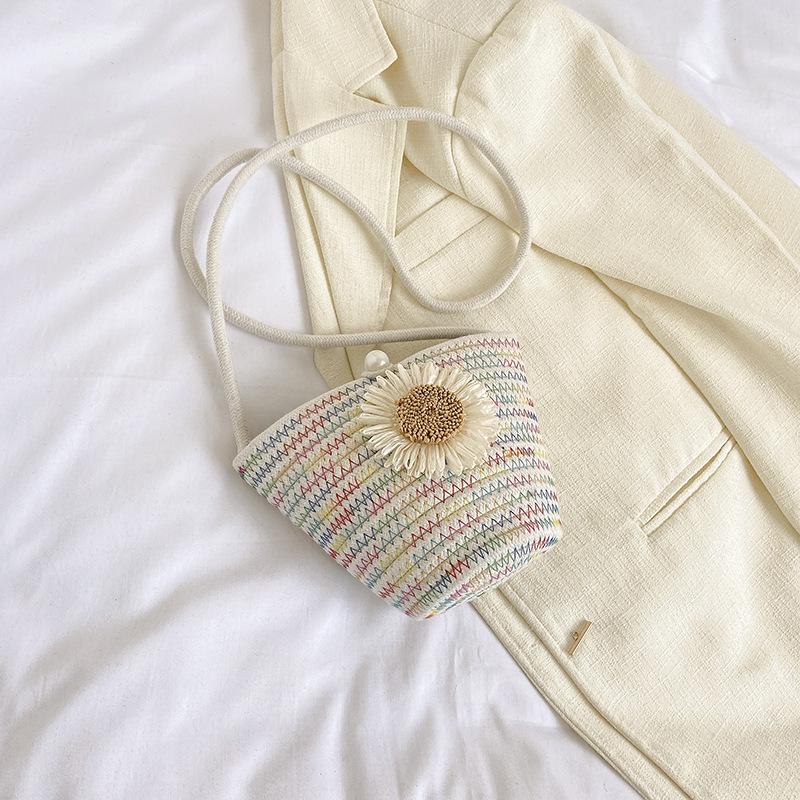 New straw woven bag women s bag flower oblique span women s sweet, fresh and cute vacation leisure woven bag bucket tote bag разноцветный
New straw woven bag women s bag flower oblique span women s sweet, fresh and cute vacation leisure woven bag bucket tote bag разноцветный